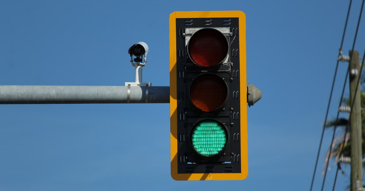 Traffic light with green light turned on